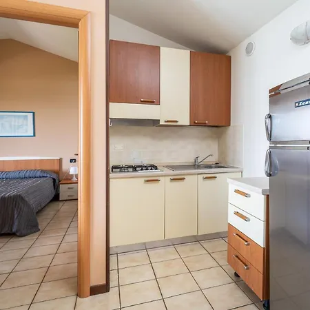 Primera 4* Moniga del Garda